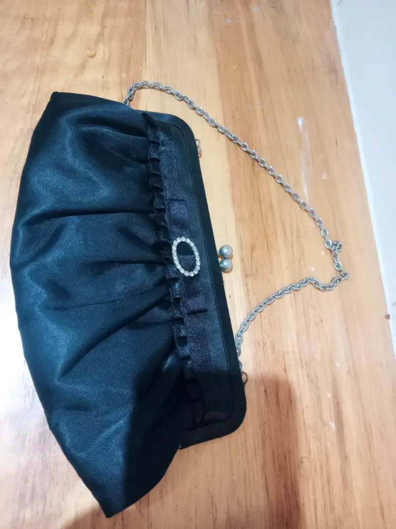 Cartera de mano para fiesta negra elegante - 2