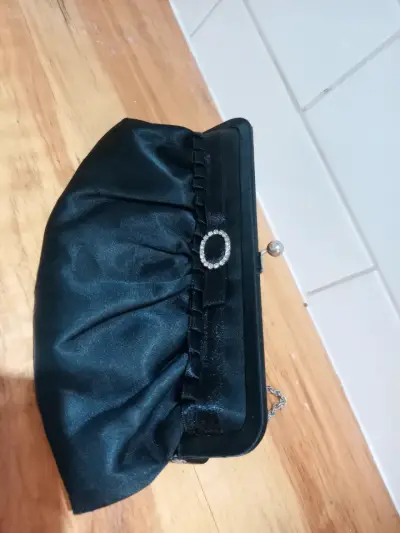 Cartera de mano para fiesta negra elegante - miniatura 4