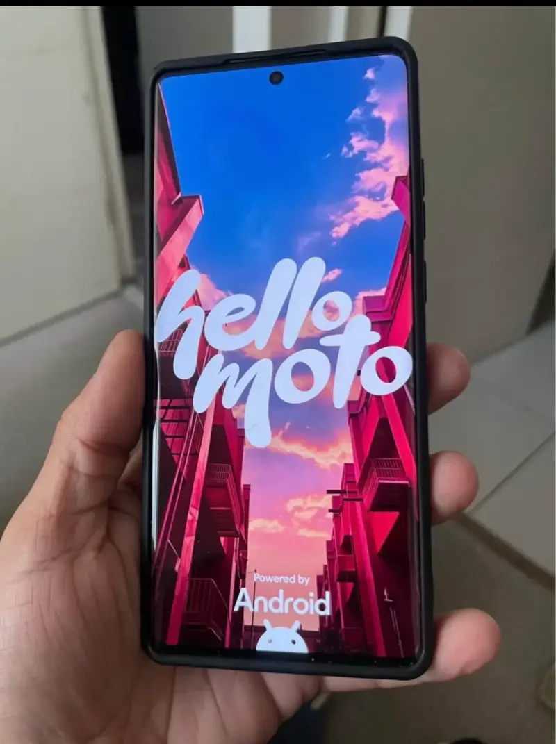 Motorola Nuevo Edge 50 128gb - 1
