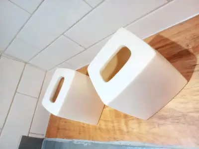 Cubre cajas de pañuelos de material resistente - miniatura 2