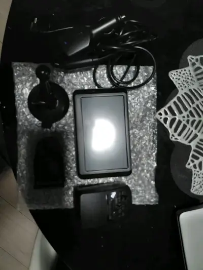 GPS con accesorios incluidos - miniatura 1