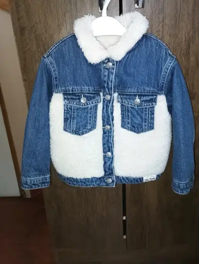Chaqueta denim Minnie Mouse para niña - miniatura 2