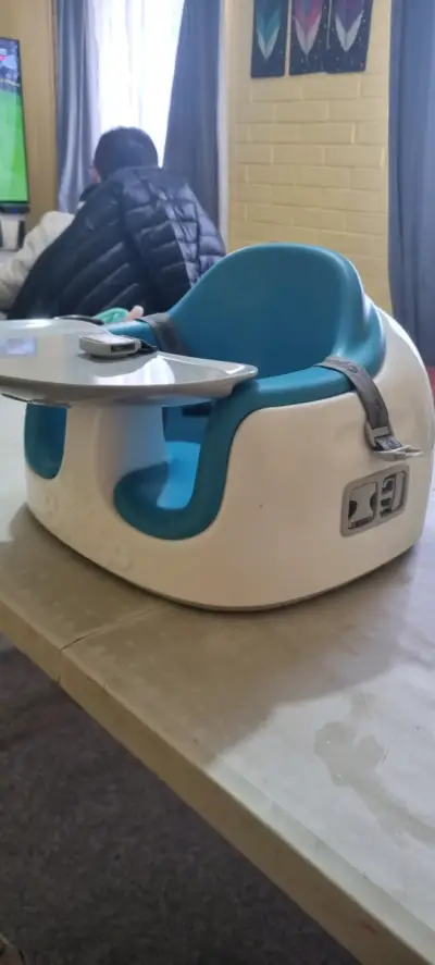 Silla para bebé azul con bandeja - miniatura 3