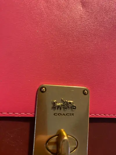 Cartera Coach rosa y burdeos - miniatura 2