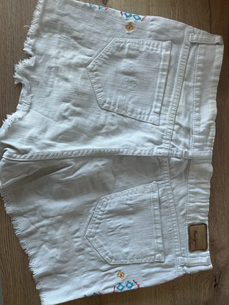 Shorts blancos bordados - 3