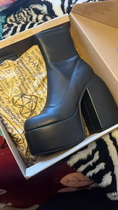 Botines negros con plataforma- 13cm - miniatura 3