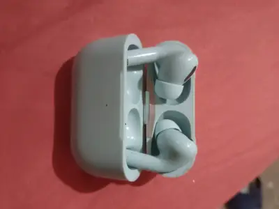 Auriculares inalámbricos verdes - miniatura 2