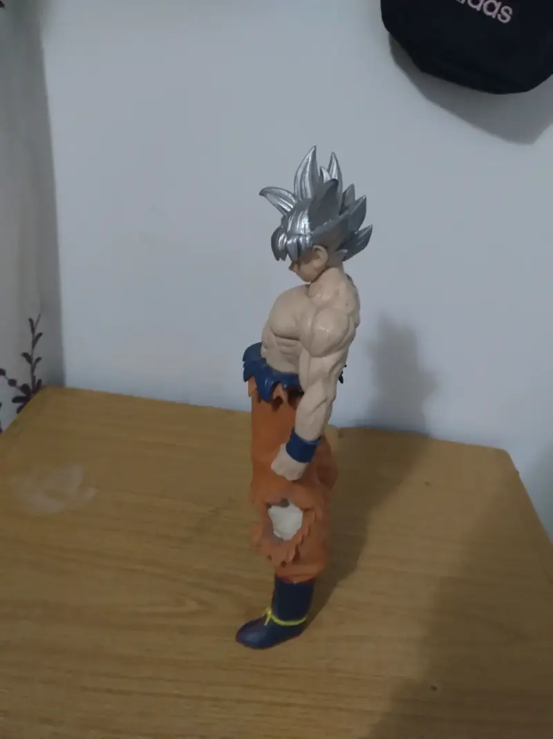 Figura de acción Goku Ultrainstinto - 3