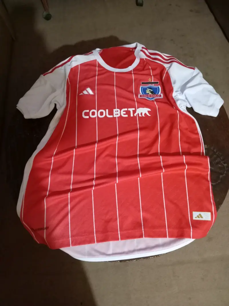 Camiseta roja futbolera Coolbet - 1