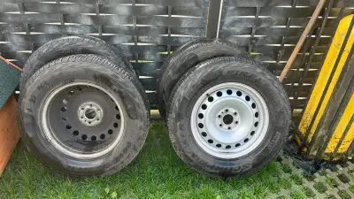 Llantas con neumáticos usados - miniatura 1