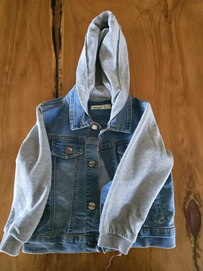 Chaqueta mezclilla con capucha - 3