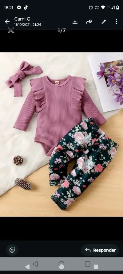 Set ropa bebé con flores - miniatura 1