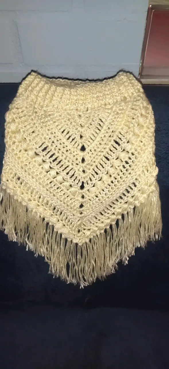 Cuello pechera tejido a crochet beige - 1