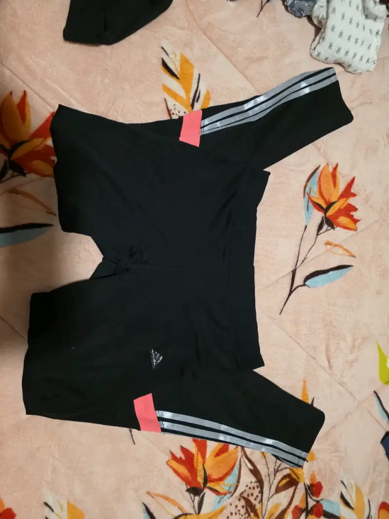Conjunto deportivo adidas rosa y negro - 3