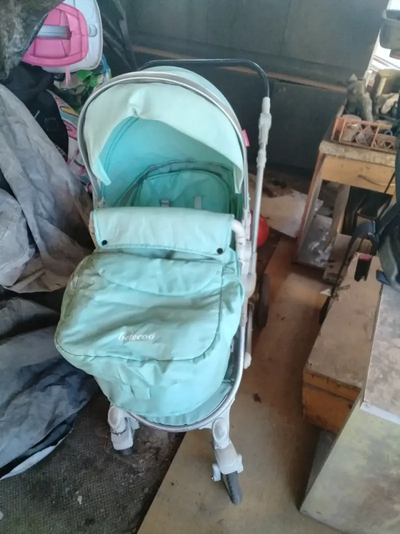 Coche de bebé Belecoo celeste