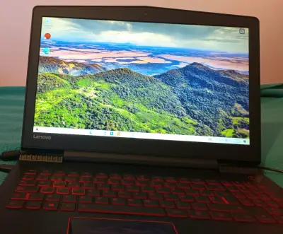 Notebook Lenovo gaming - miniatura 1