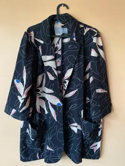 Blusa kimono estampado floral - miniatura 1