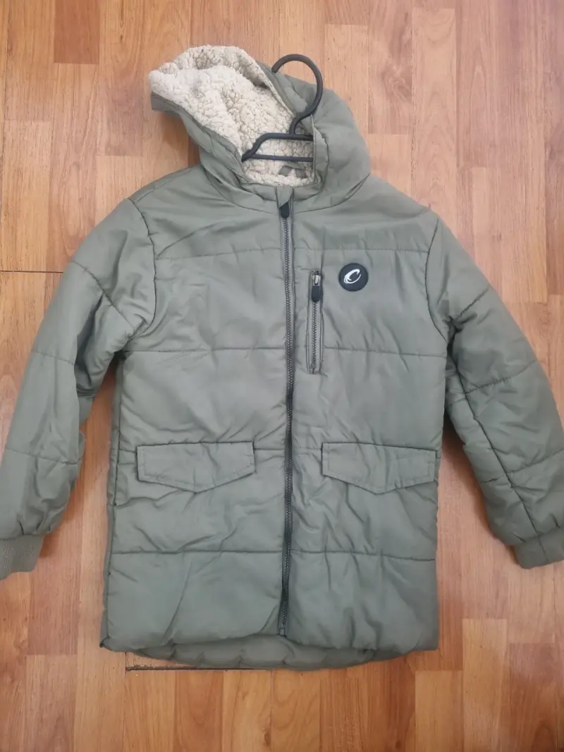 Parka infantil verde con capucha - 1