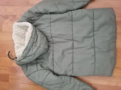 Parka infantil verde con capucha - miniatura 4