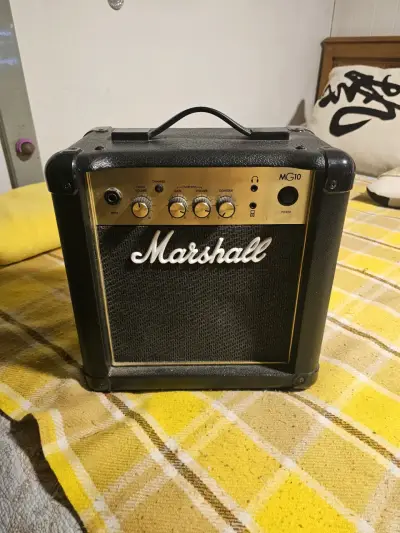 Amplificador Marshall MG10 negro - miniatura 1