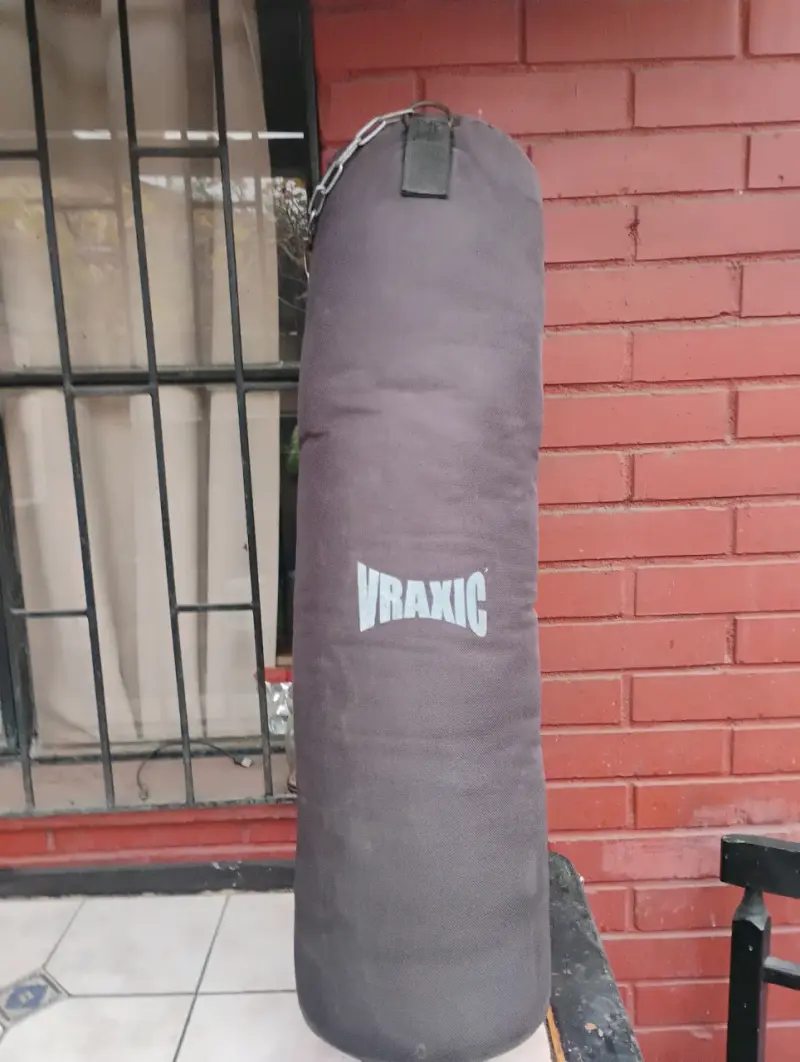 Saco de boxeo Vraxic negro