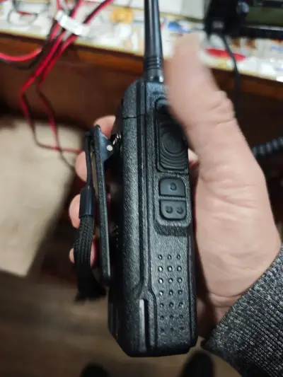 Radio Baofeng portátil y base Icom - miniatura 4