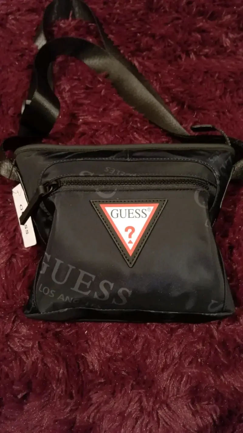 Bolso negro Guess - 1