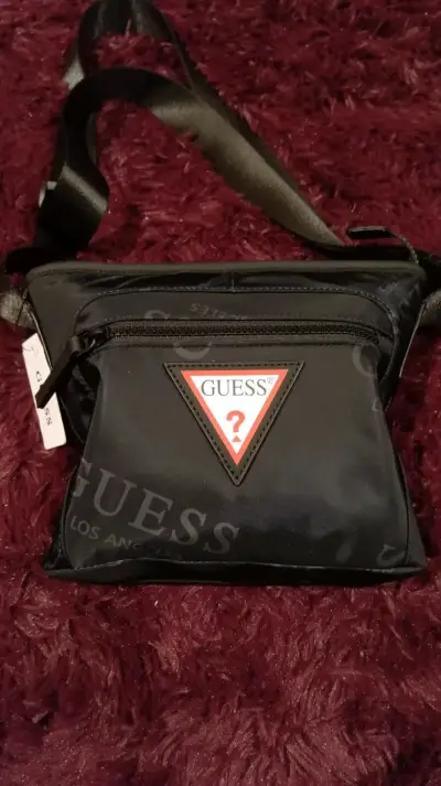 Bolso negro Guess - miniatura 1