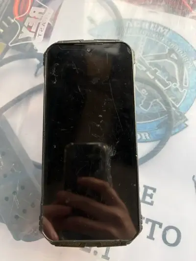 Teléfono Doogee robusto - miniatura 2
