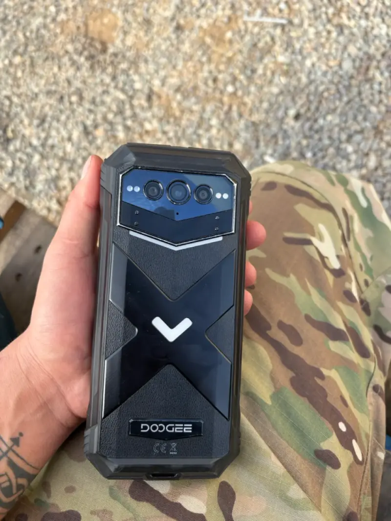 Teléfono Doogee robusto - 6