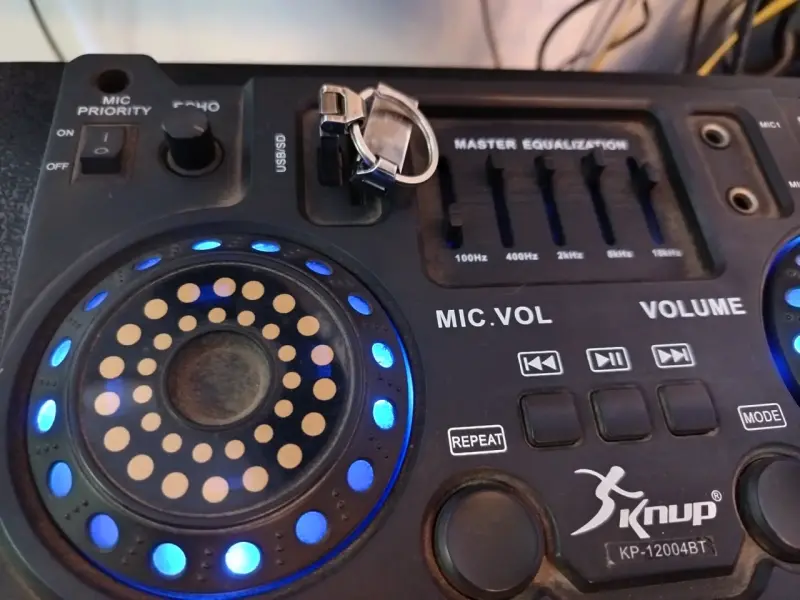 Reproductor de audio Knup KP-12004BT - 1
