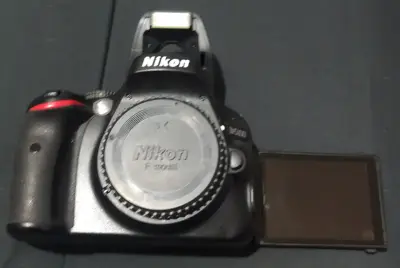 Camara Nikon D5100 - miniatura 4