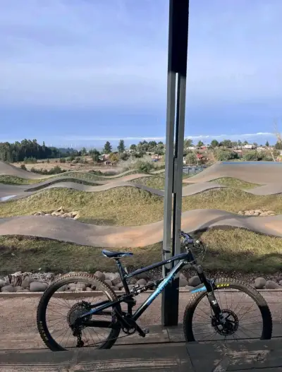Bicicleta de enduro - miniatura 2
