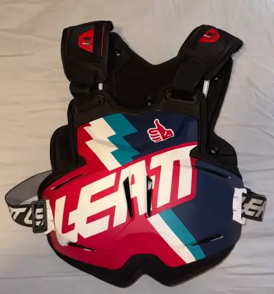 Casco de moto negro - miniatura 4