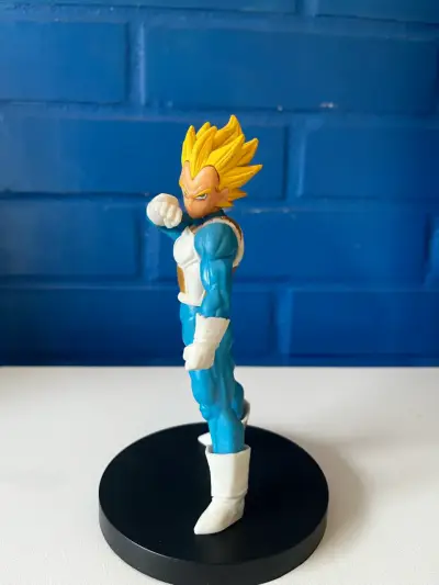 Figura de acción Vegeta - miniatura 2