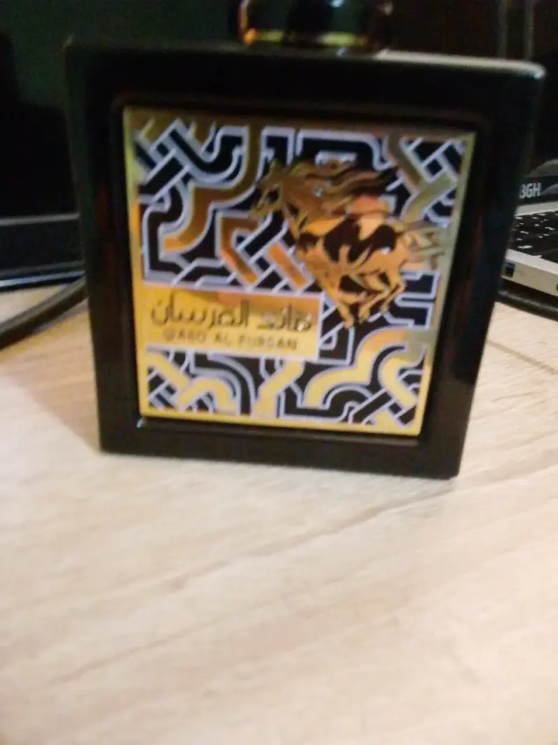 Perfume árabe elegante