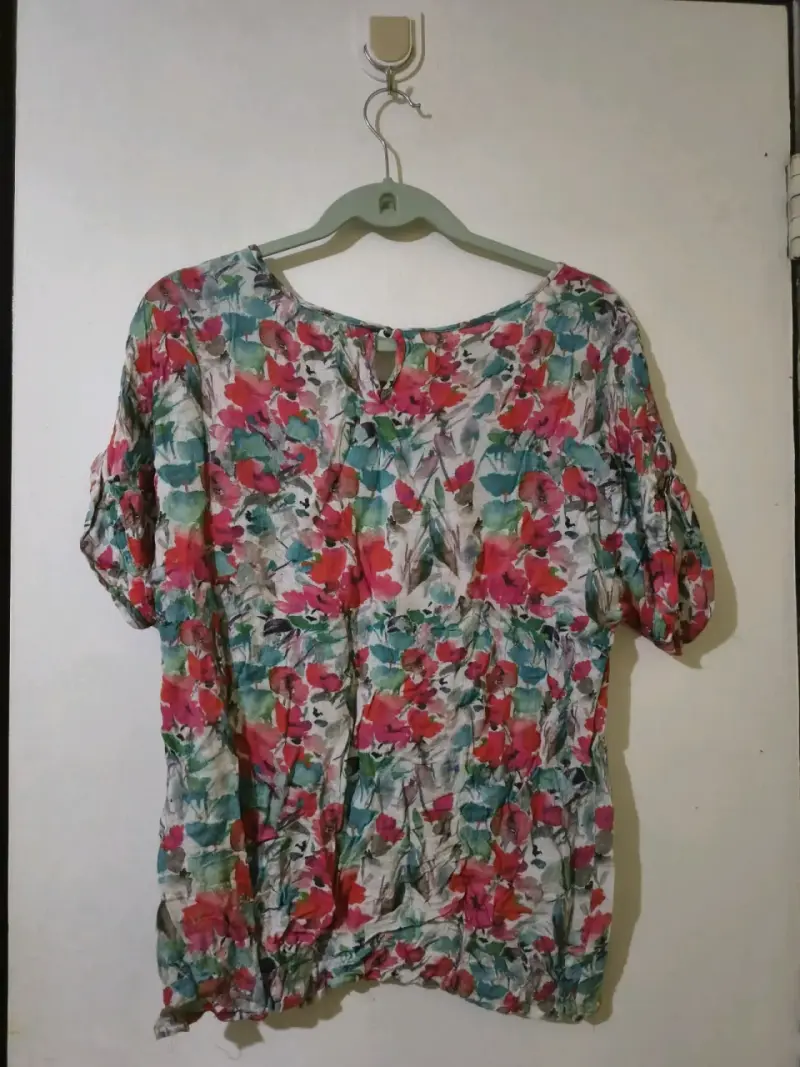 Blusa floral colorida - 3