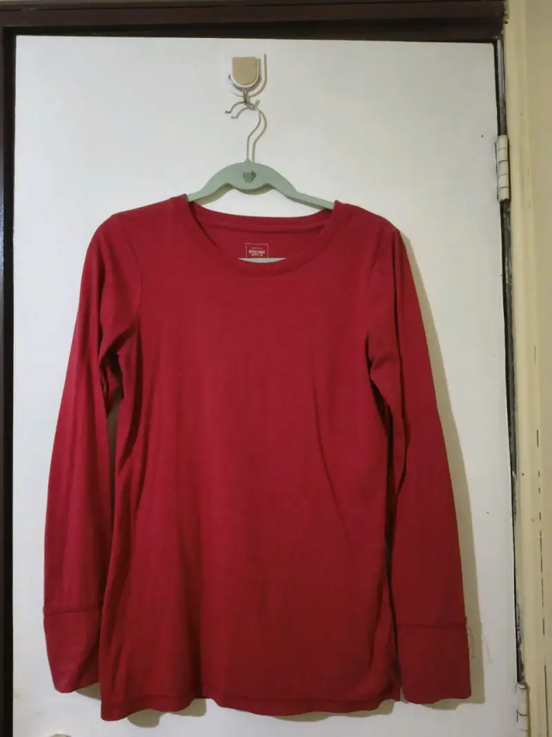 Polera roja de manga larga - 1