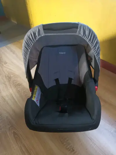 Silla de auto para bebé negra - miniatura 3