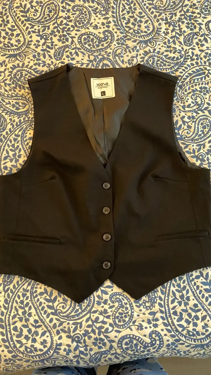 Chaleco negro elegante