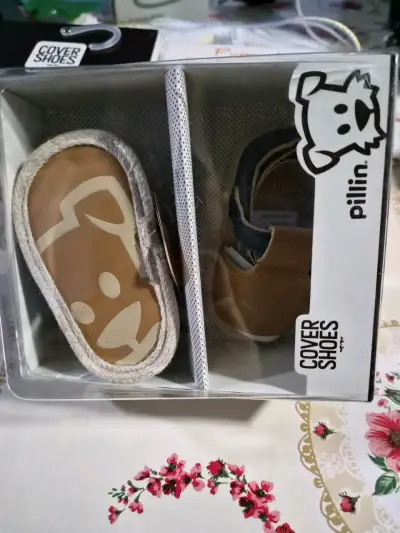 Zapatos de bebé Pillin nuevos - miniatura 1