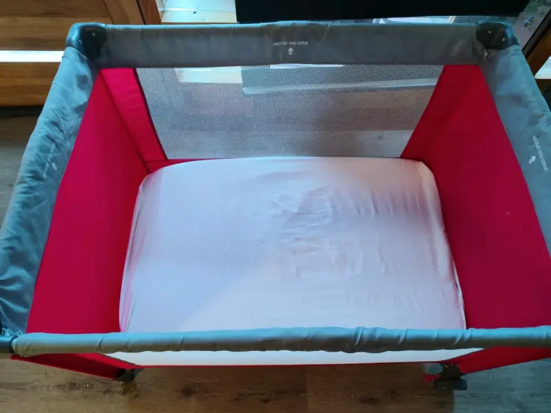Cuna plegable roja Micuna - 2