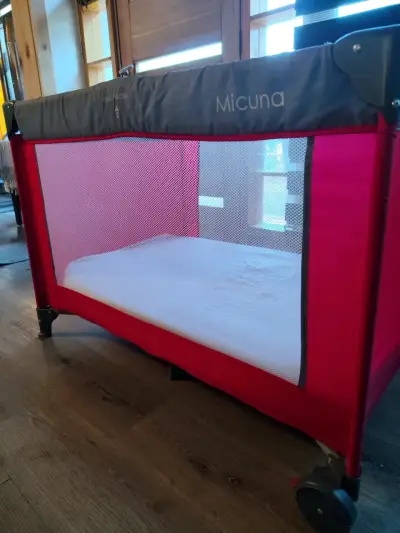 Cuna plegable roja Micuna - miniatura 3