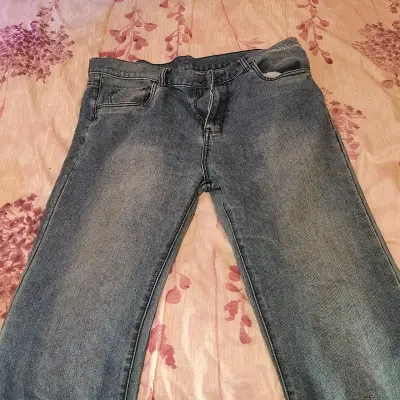 Jeans azul clásicos - miniatura 1