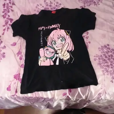 Polera negra Spy x Family - miniatura 1