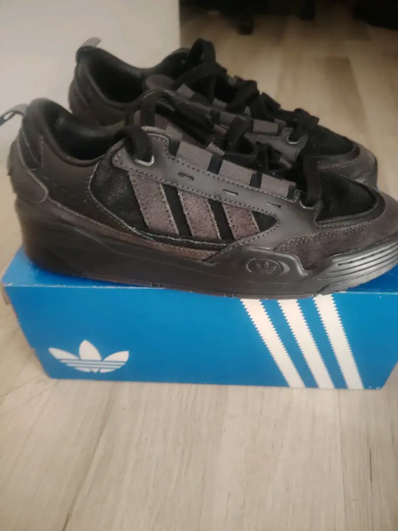Zapatillas negras deportivas adi2000 - 2
