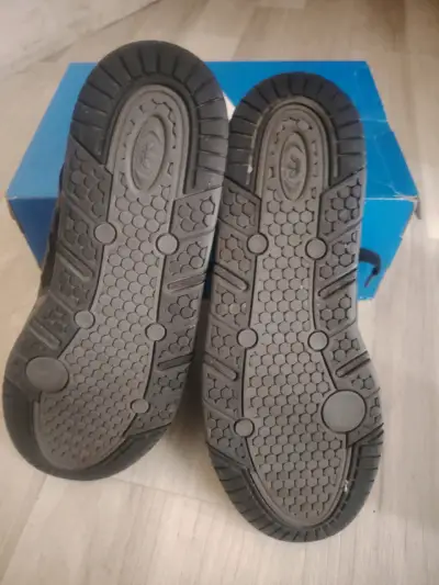 Zapatillas negras deportivas adi2000 - miniatura 4