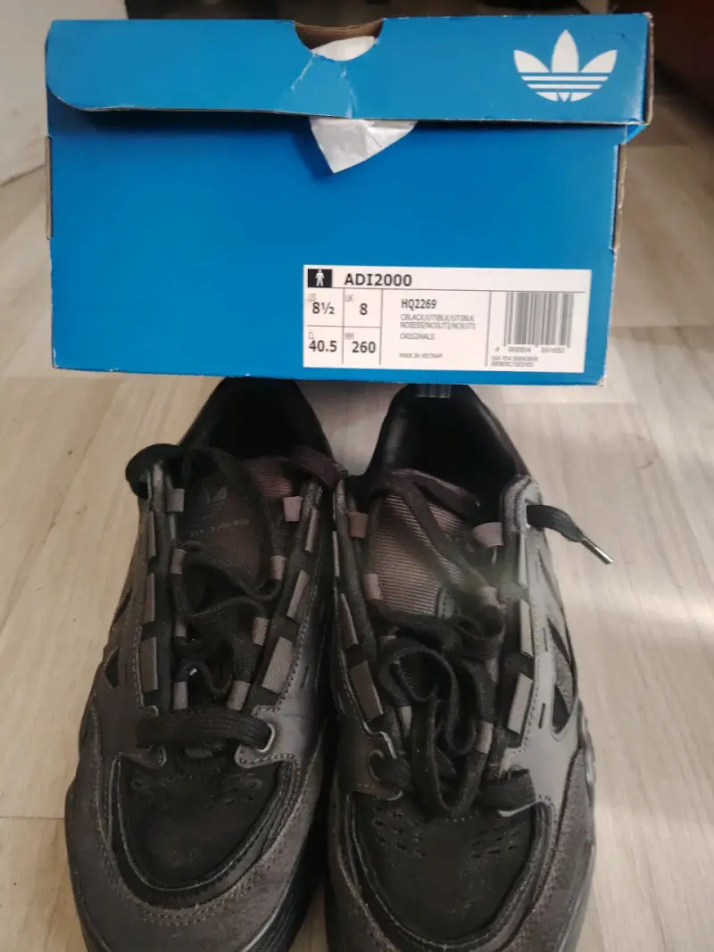 Zapatillas negras deportivas adi2000 - 6