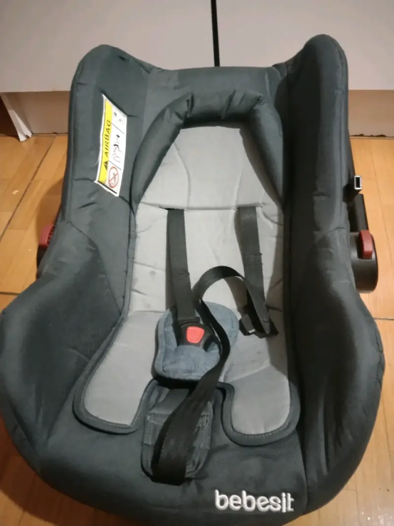Silla de auto para bebé gris - 2