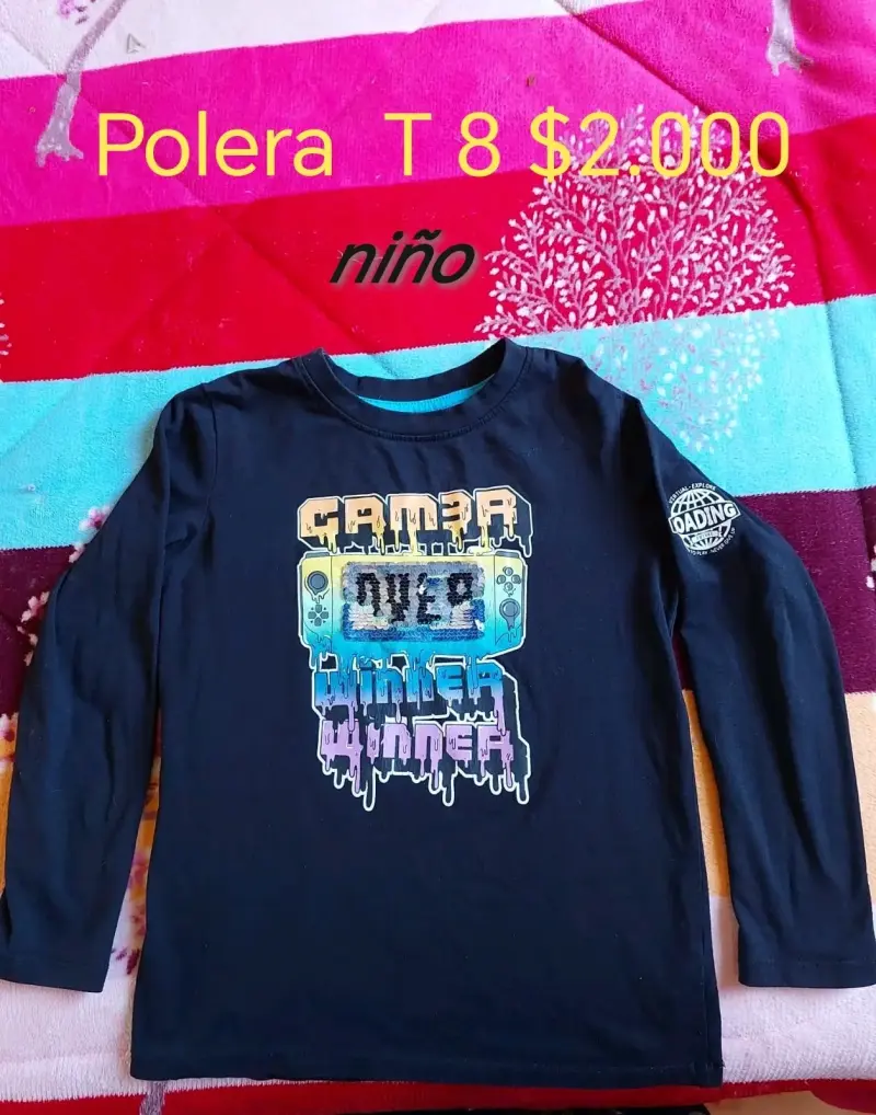 Polera negra niño T8